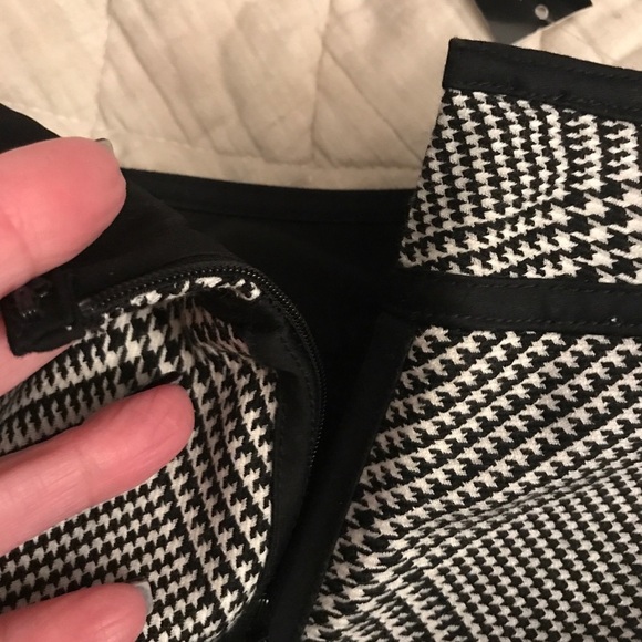 ♠️White House Black Market Skirt - Picture 3 of 8